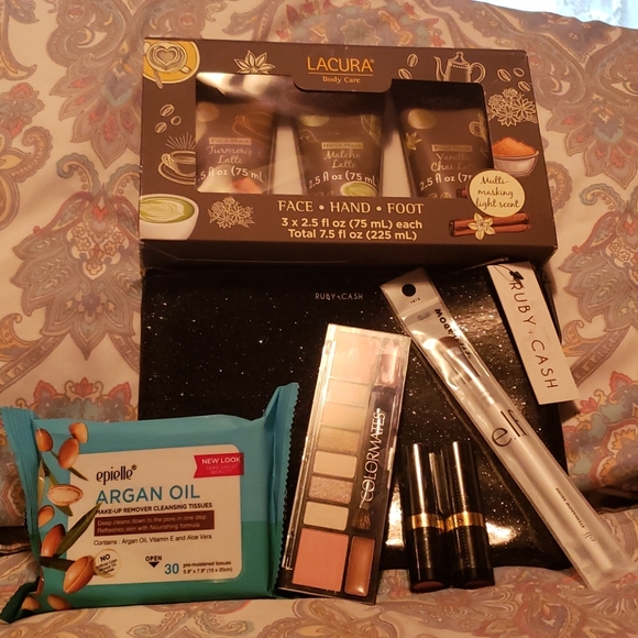 ELF Other - Makeup  pamper kit all new
